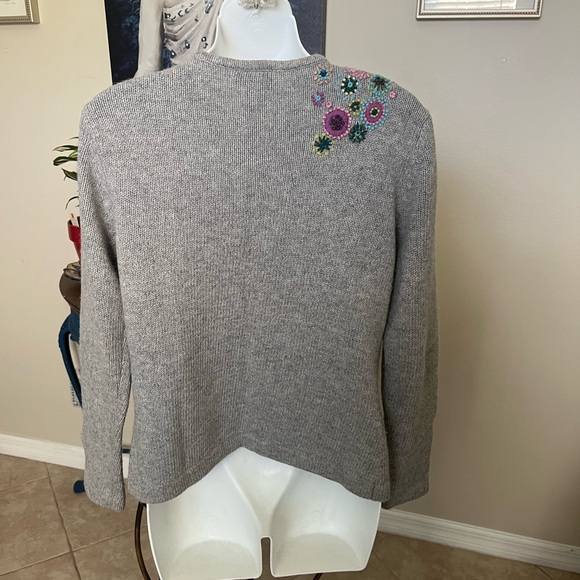 Vintage Talbots Petites Floral Embroidered Wool & Angora Cardigan Sweater Top S - Picture 4 of 9
